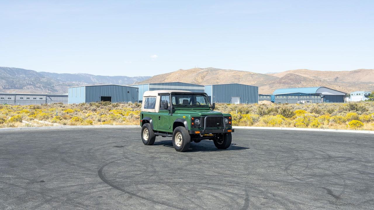 1994 Land Rover Defender 90 NAS LS-Conversion
