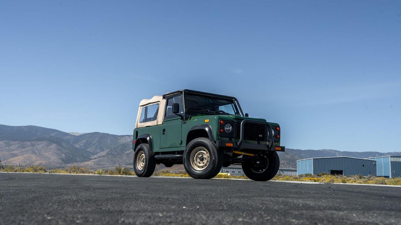 1994 Land Rover Defender 90 NAS LS-Conversion