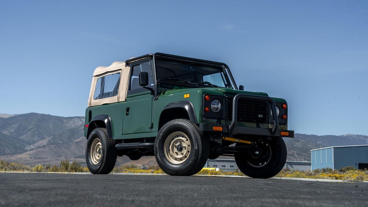 1994 Land Rover Defender 90 NAS LS-Conversion