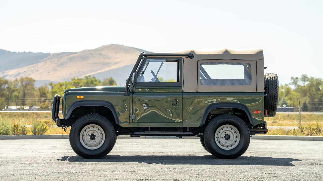 1994 Land Rover Defender 90 NAS LS-Conversion