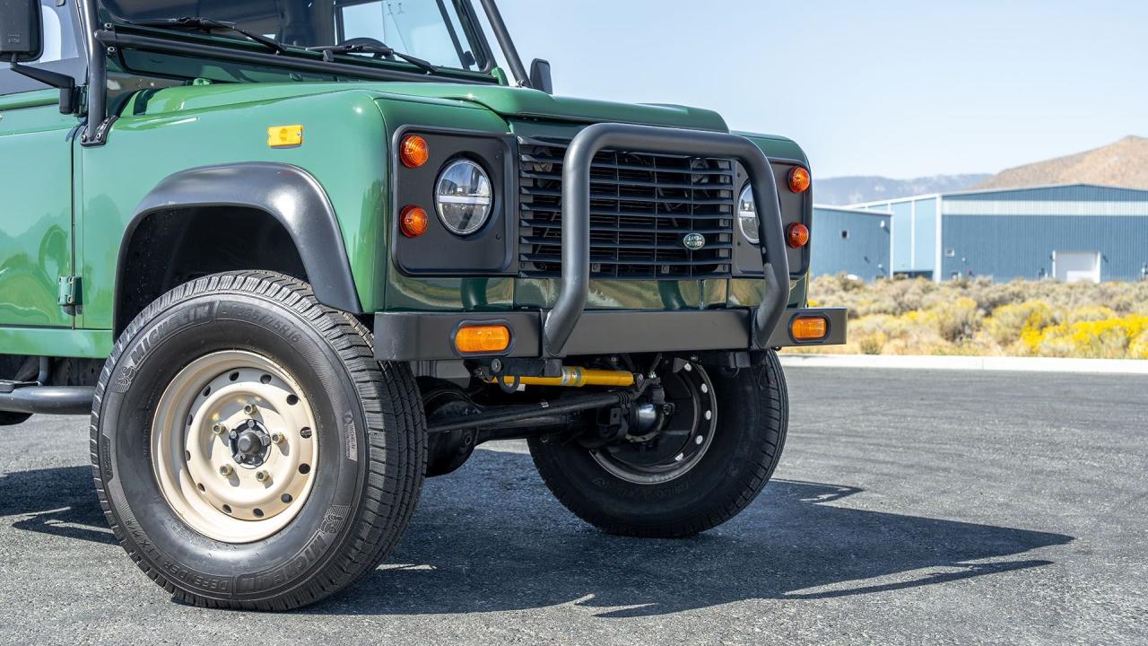1994 Land Rover Defender 90 NAS LS-Conversion