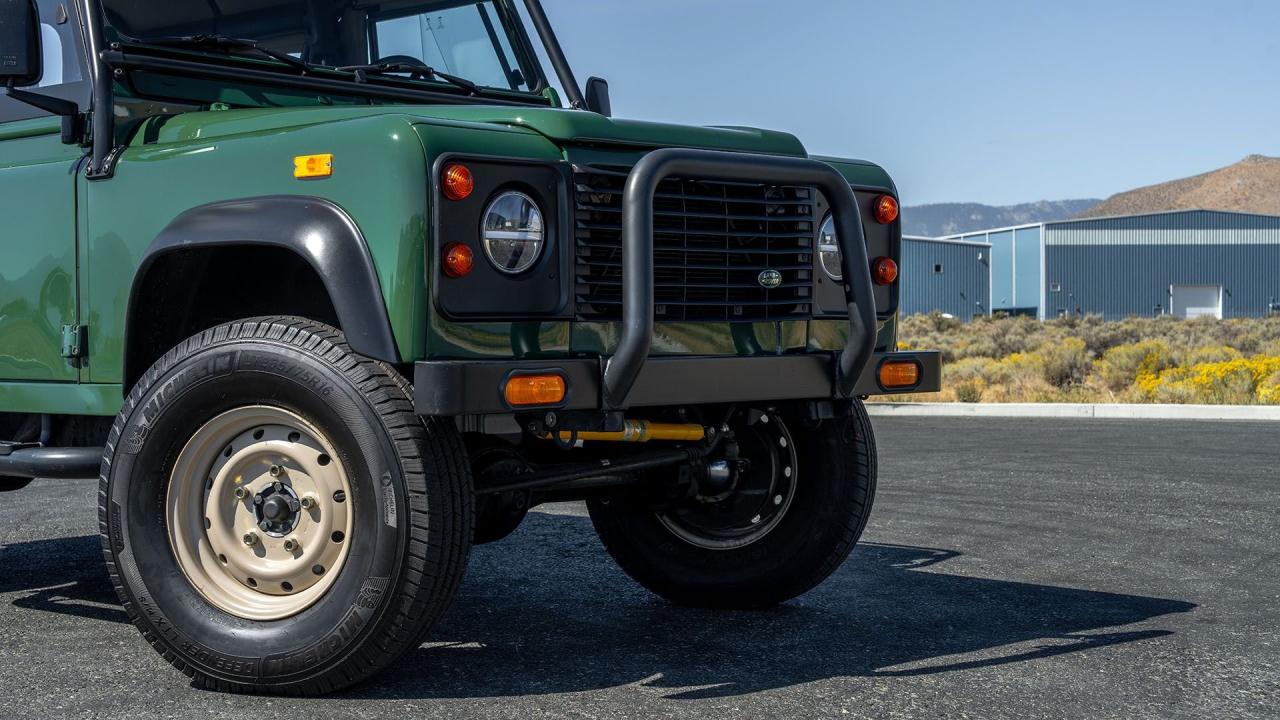 1994 Land Rover Defender 90 NAS LS-Conversion