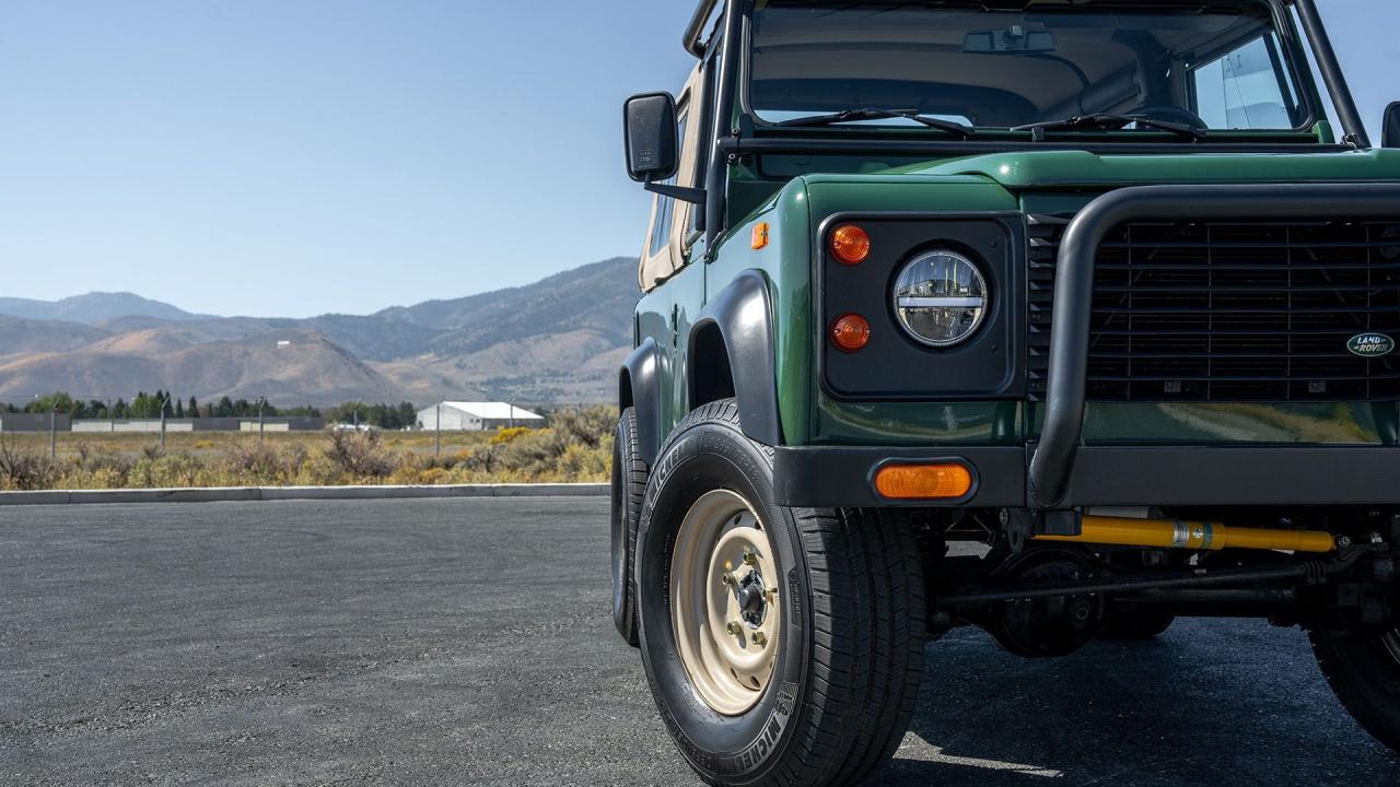1994 Land Rover Defender 90 NAS LS-Conversion