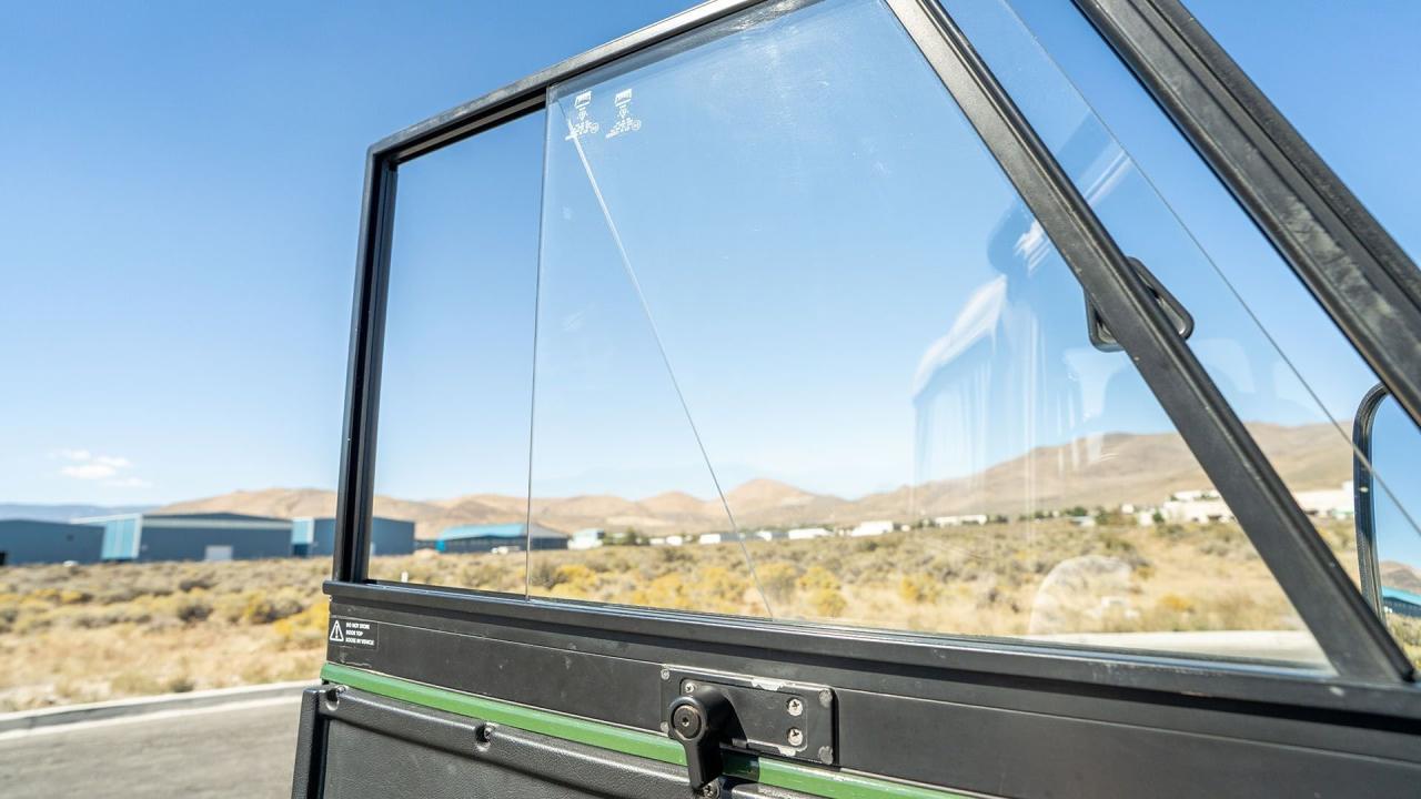 1994 Land Rover Defender 90 NAS LS-Conversion