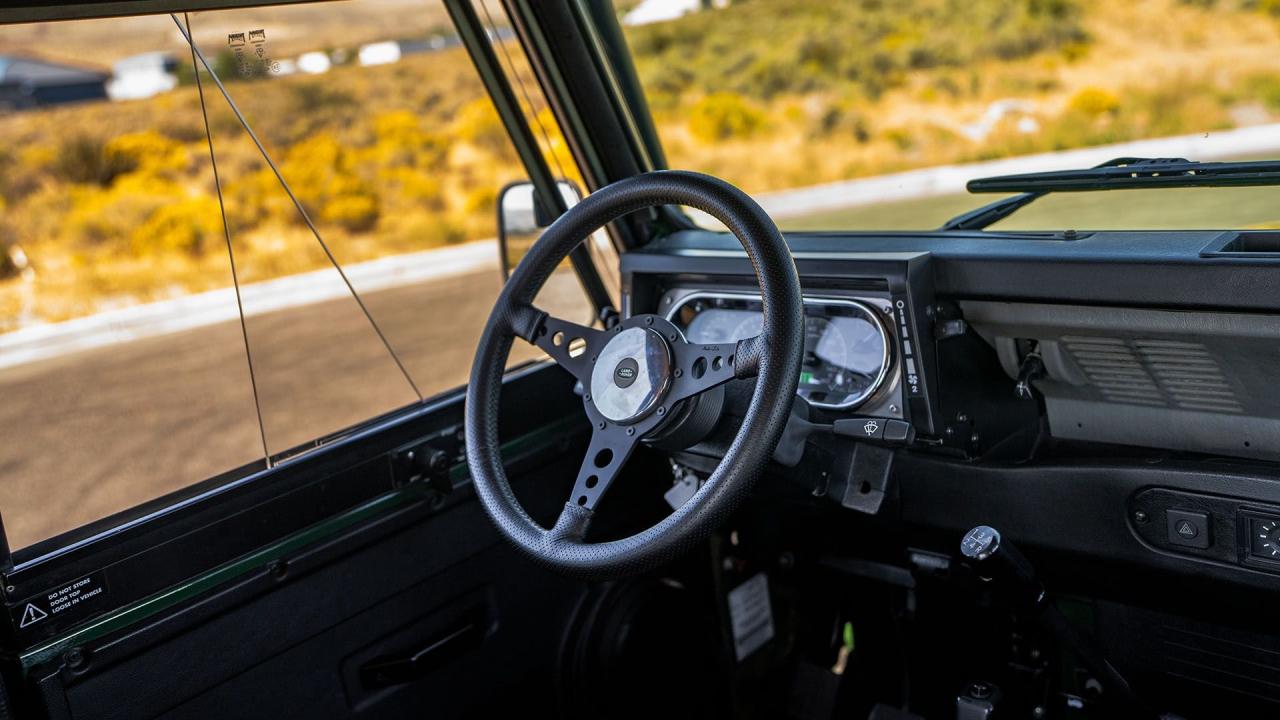 1994 Land Rover Defender 90 NAS LS-Conversion