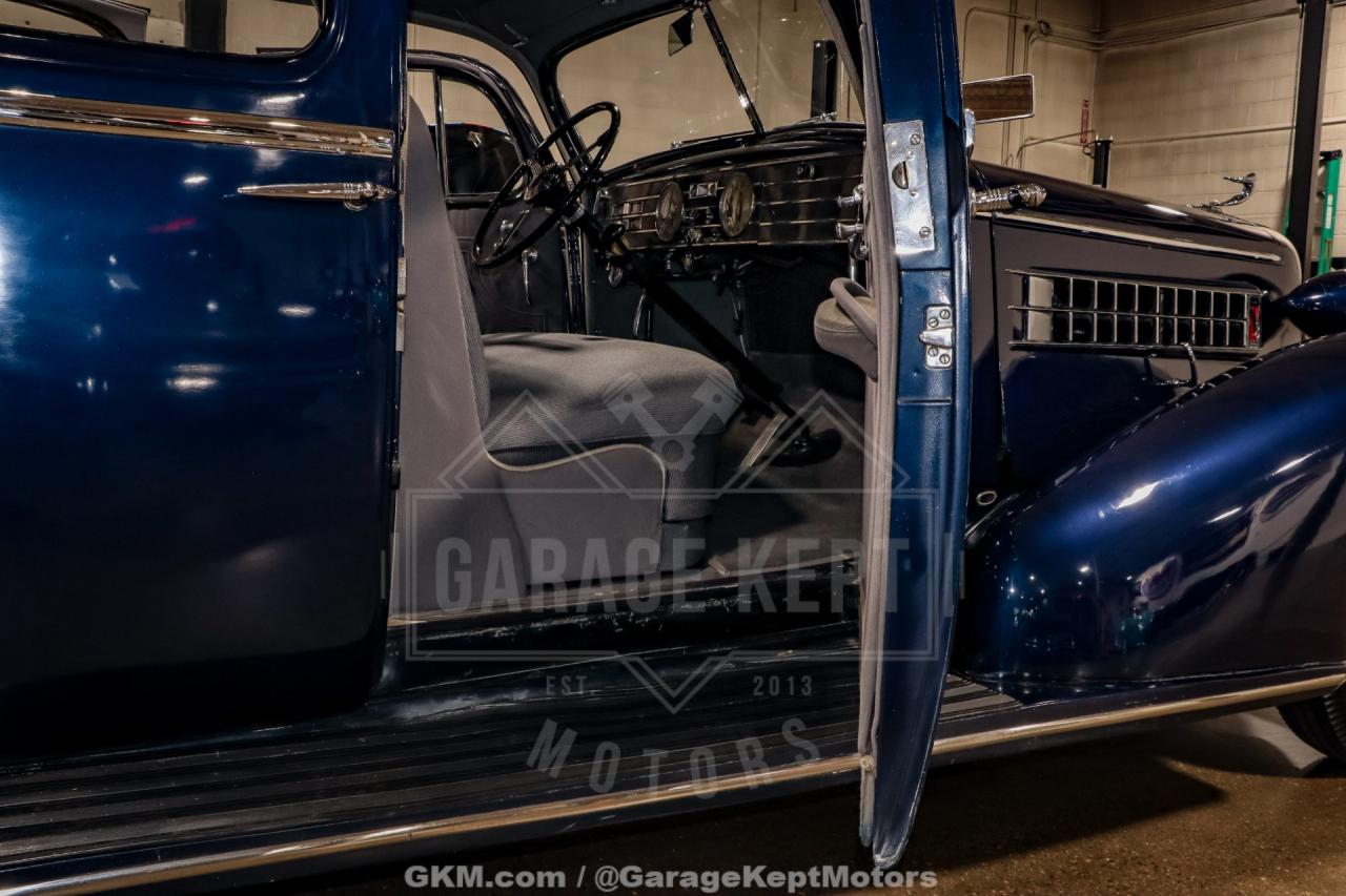 1936 Cadillac Series 75 Fleetwood