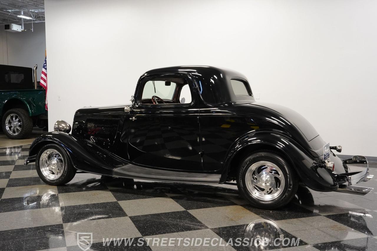 1934 Ford 3-Window Coupe