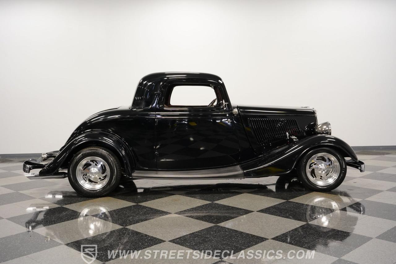 1934 Ford 3-Window Coupe