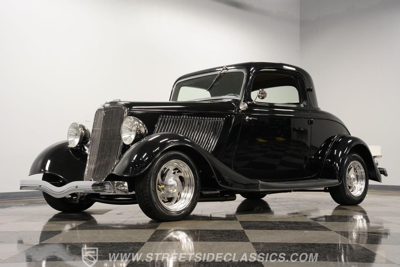 1934 Ford 3-Window Coupe