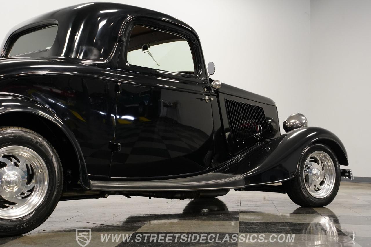 1934 Ford 3-Window Coupe