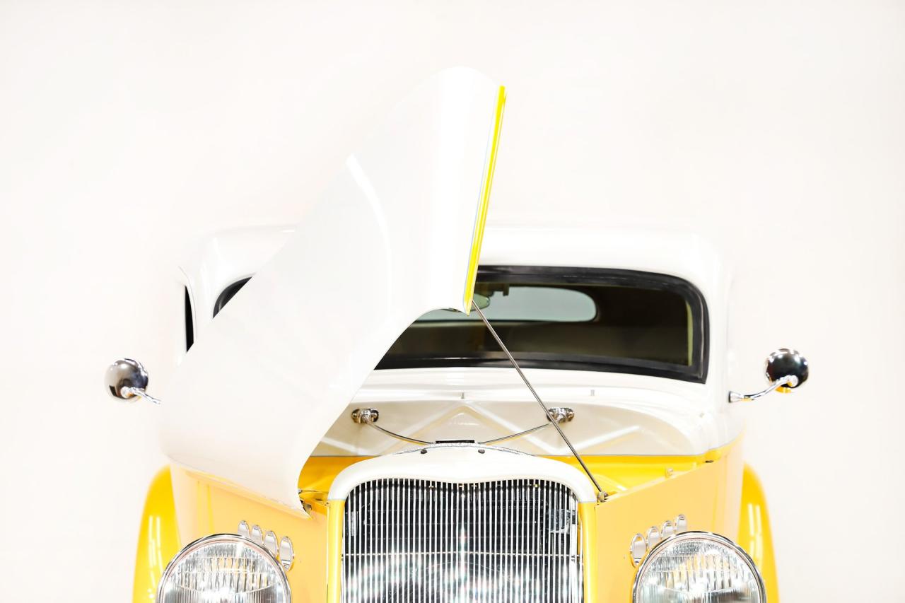 1933 Ford 3 Window Coupe