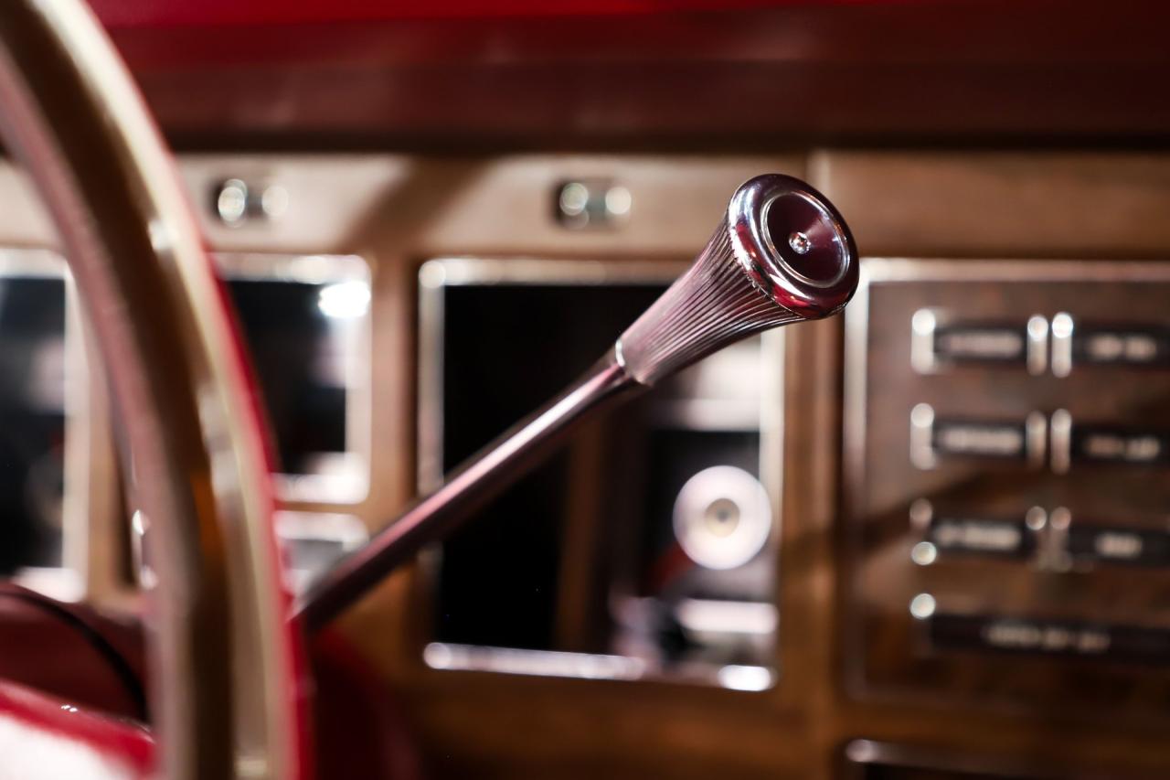 1973 Lincoln Continental MK IV Silver Luxury