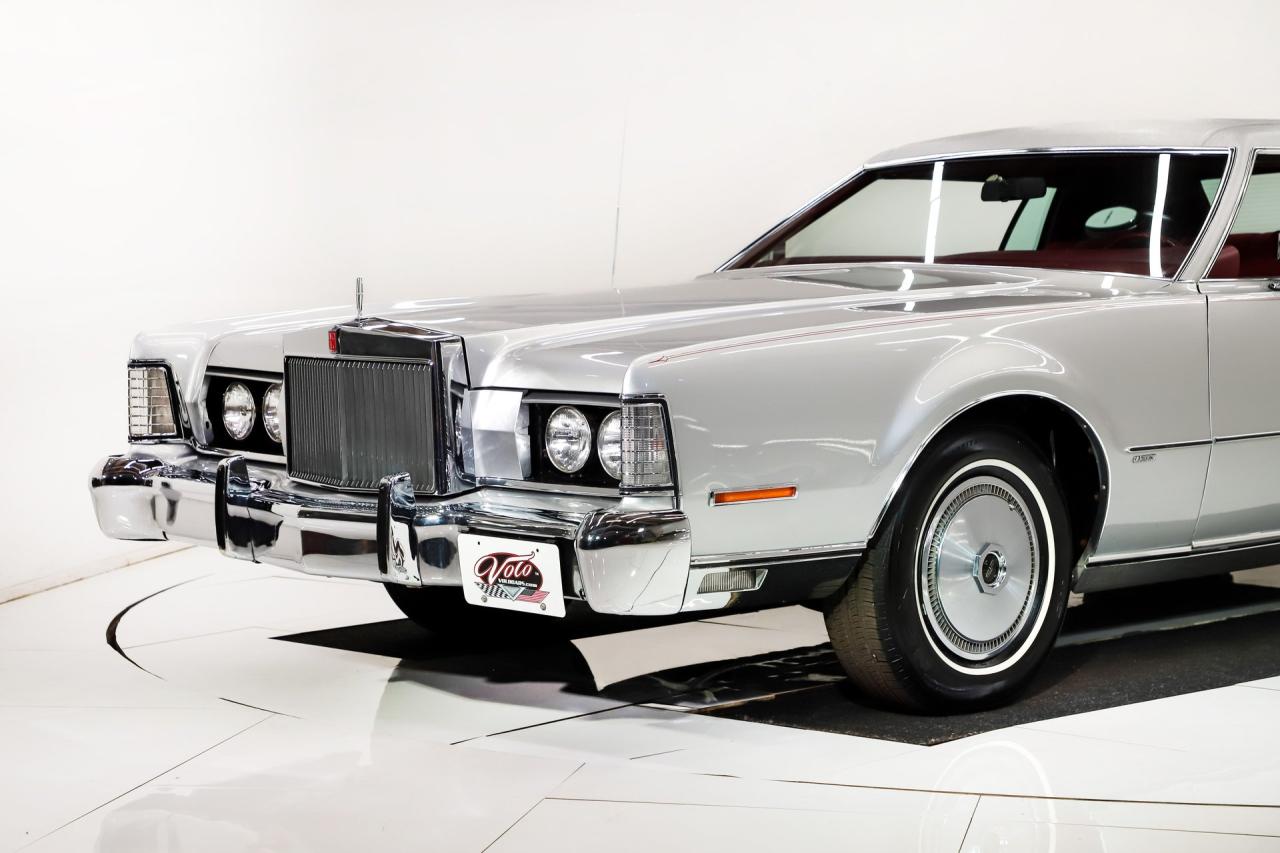 1973 Lincoln Continental MK IV Silver Luxury