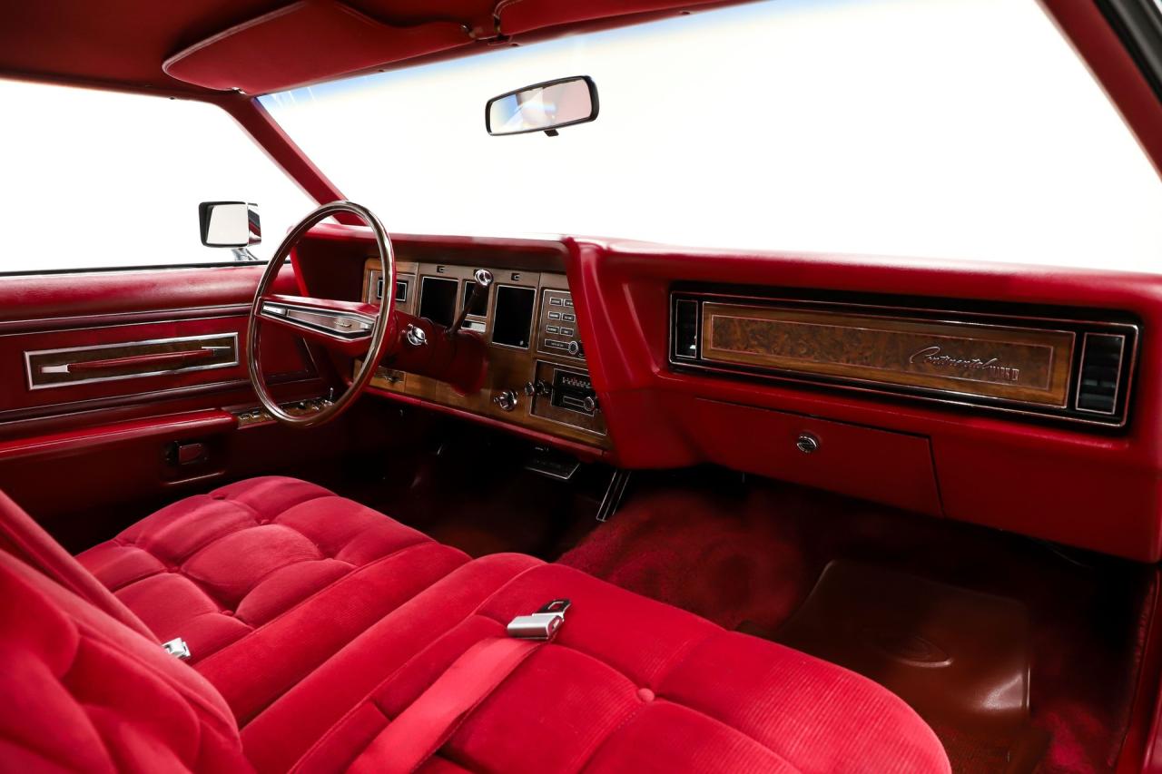 1973 Lincoln Continental MK IV Silver Luxury