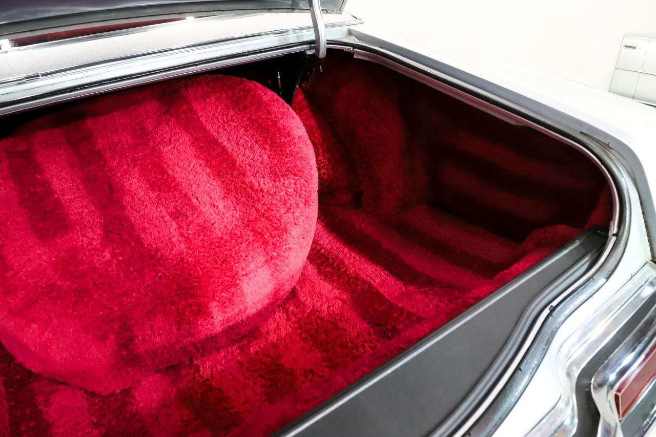 1973 Lincoln Continental MK IV Silver Luxury