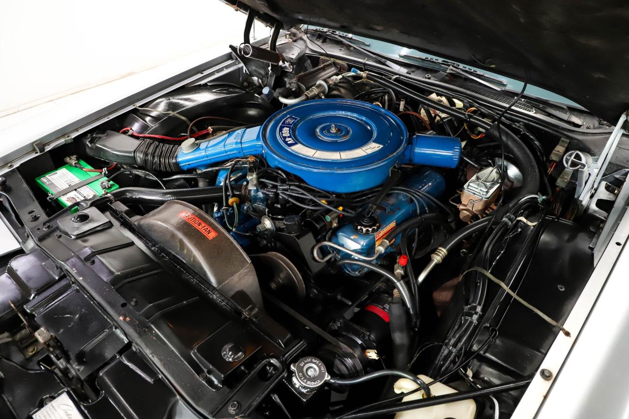 1973 Lincoln Continental MK IV Silver Luxury