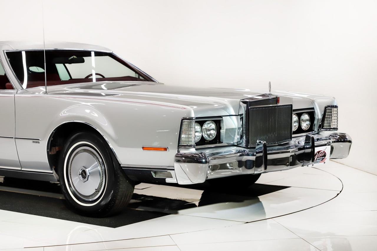 1973 Lincoln Continental MK IV Silver Luxury
