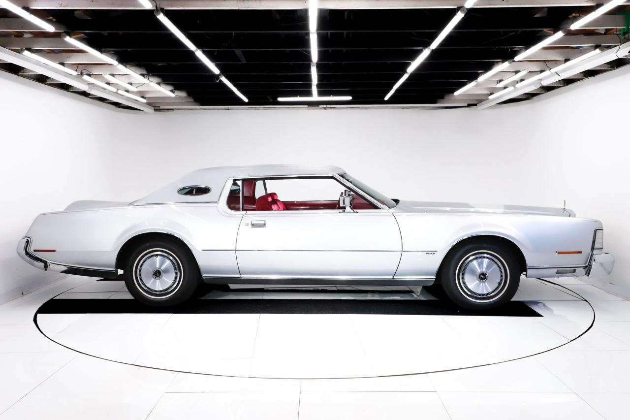 1973 Lincoln Continental MK IV Silver Luxury