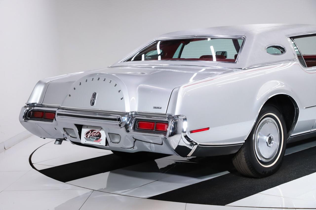 1973 Lincoln Continental MK IV Silver Luxury