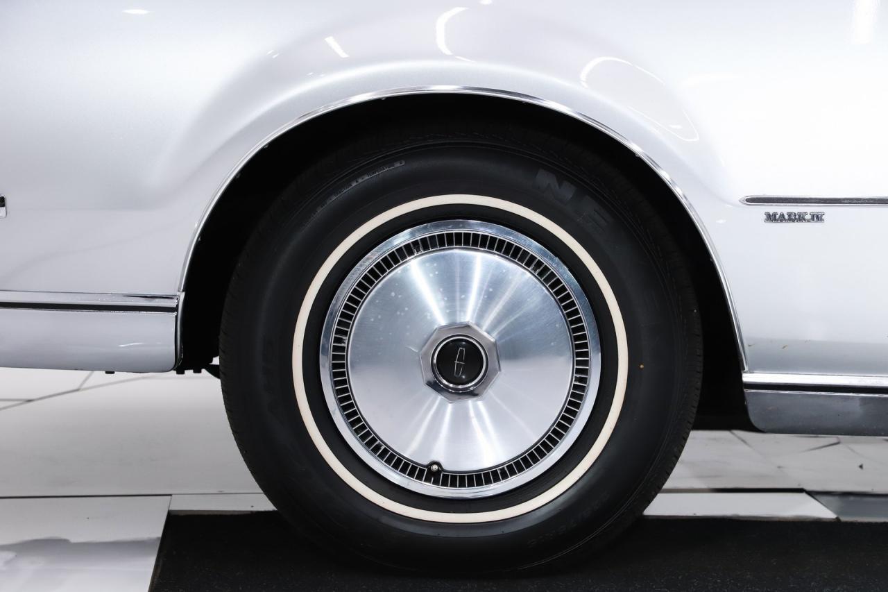 1973 Lincoln Continental MK IV Silver Luxury