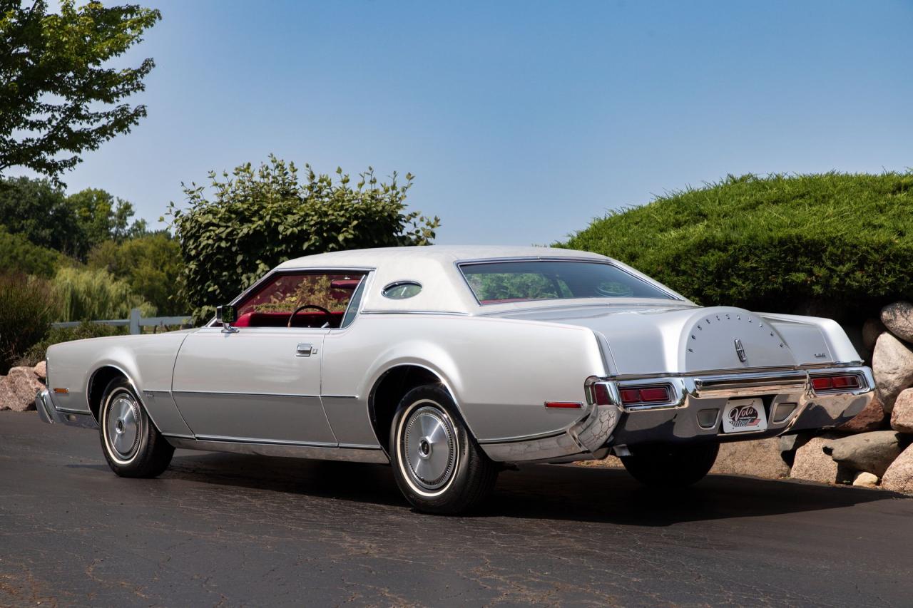 1973 Lincoln Continental MK IV Silver Luxury