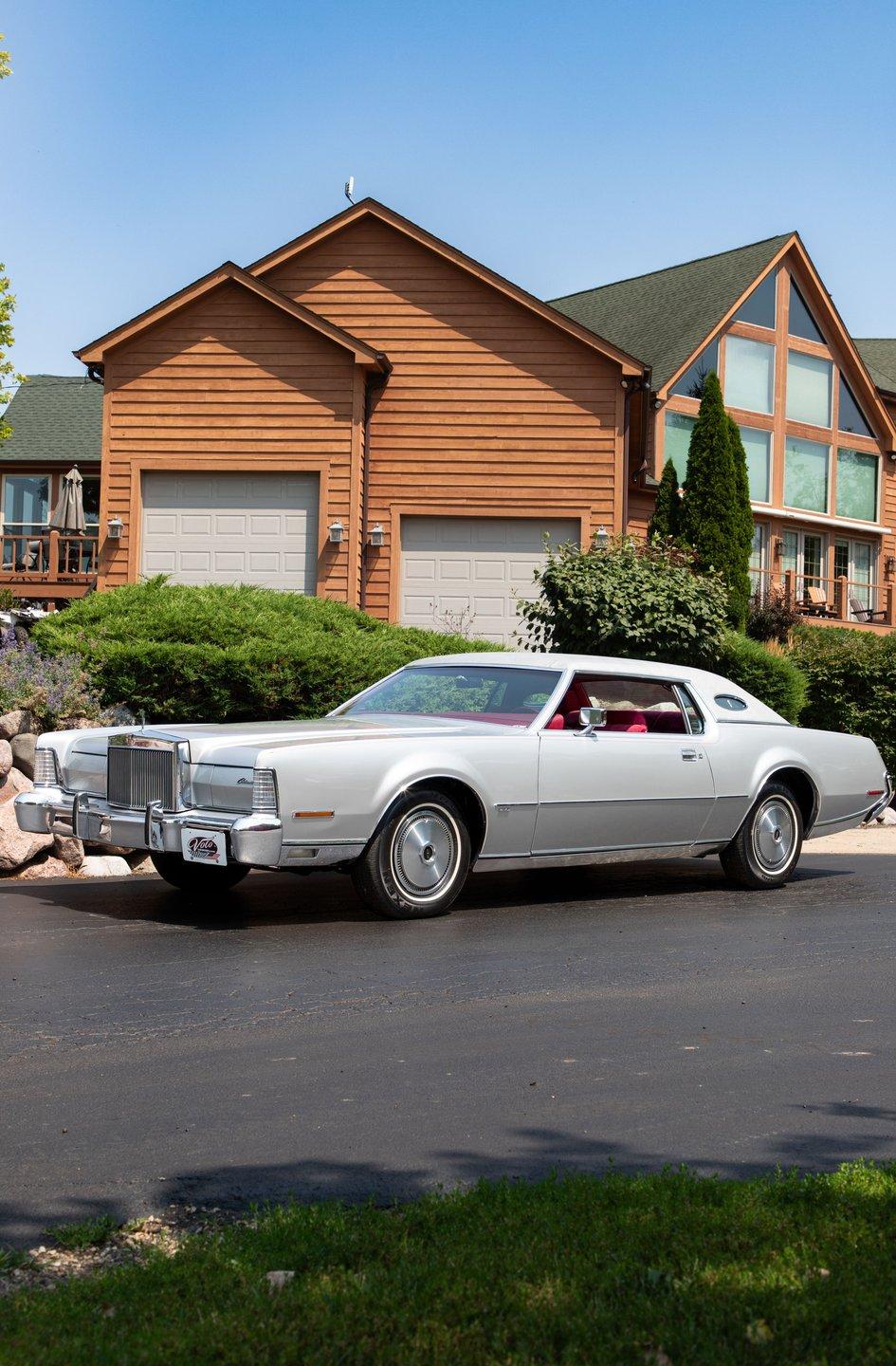 1973 Lincoln Continental MK IV Silver Luxury