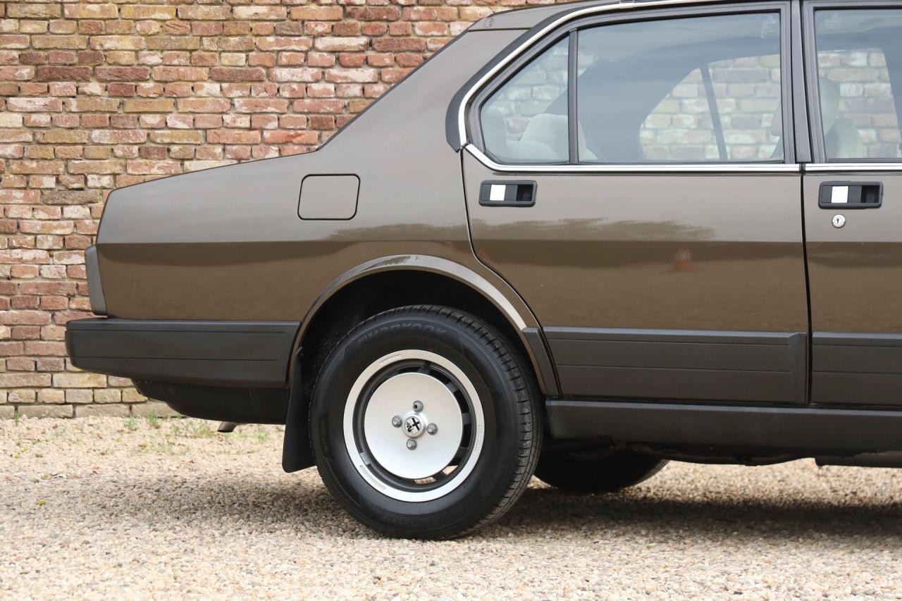 1984 Alfa Romeo Alfetta 2.0 &ldquo;51.000 kilometers&rdquo;