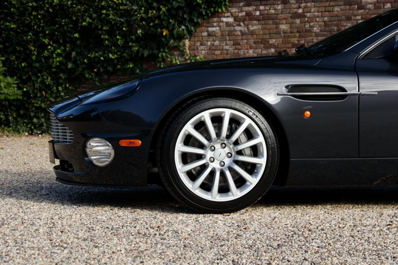2003 Aston Martin Vanquish 5.9 V12 &ldquo;11.800 Miles&rdquo;