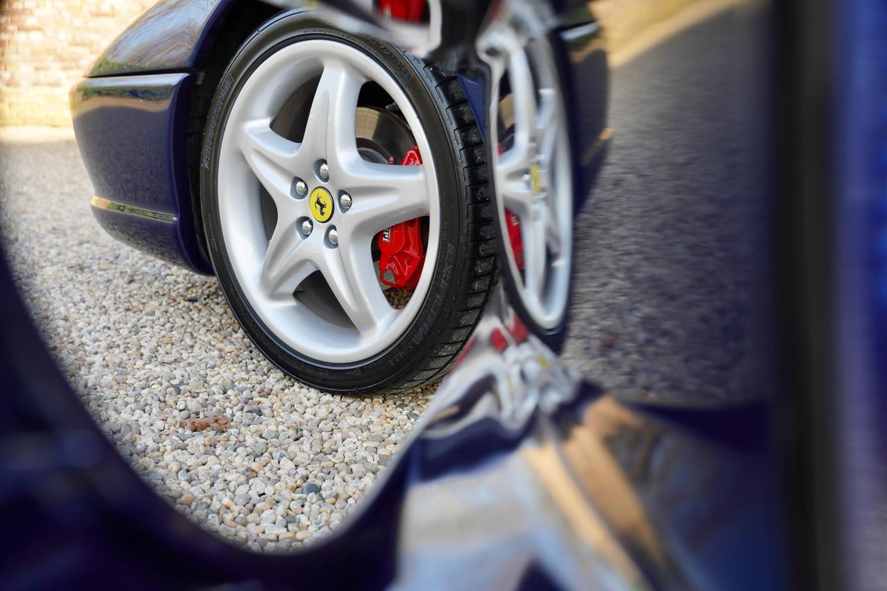 2000 Ferrari F355 Spider F1 &ldquo;15.000 kilometers&rdquo;