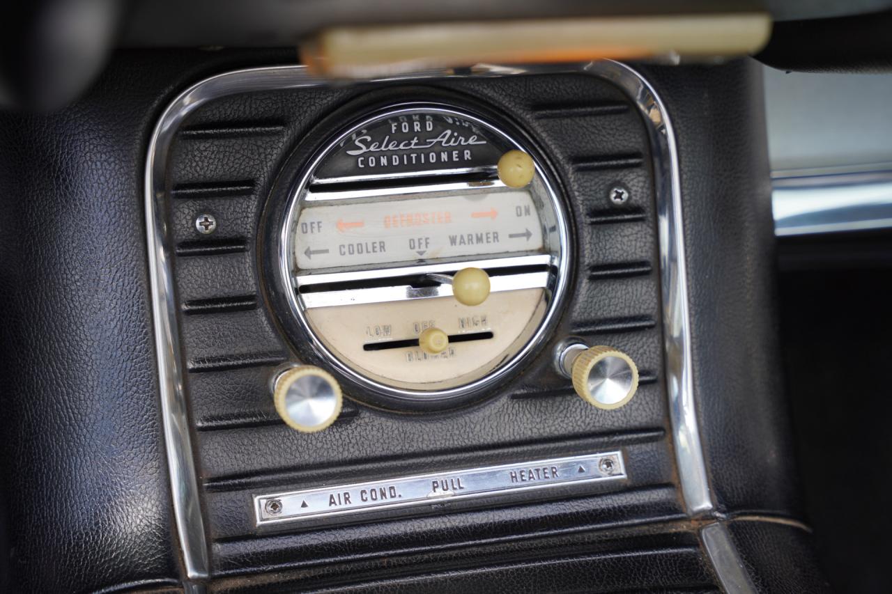 1960 Ford Thunderbird Convertible V8 352 ci