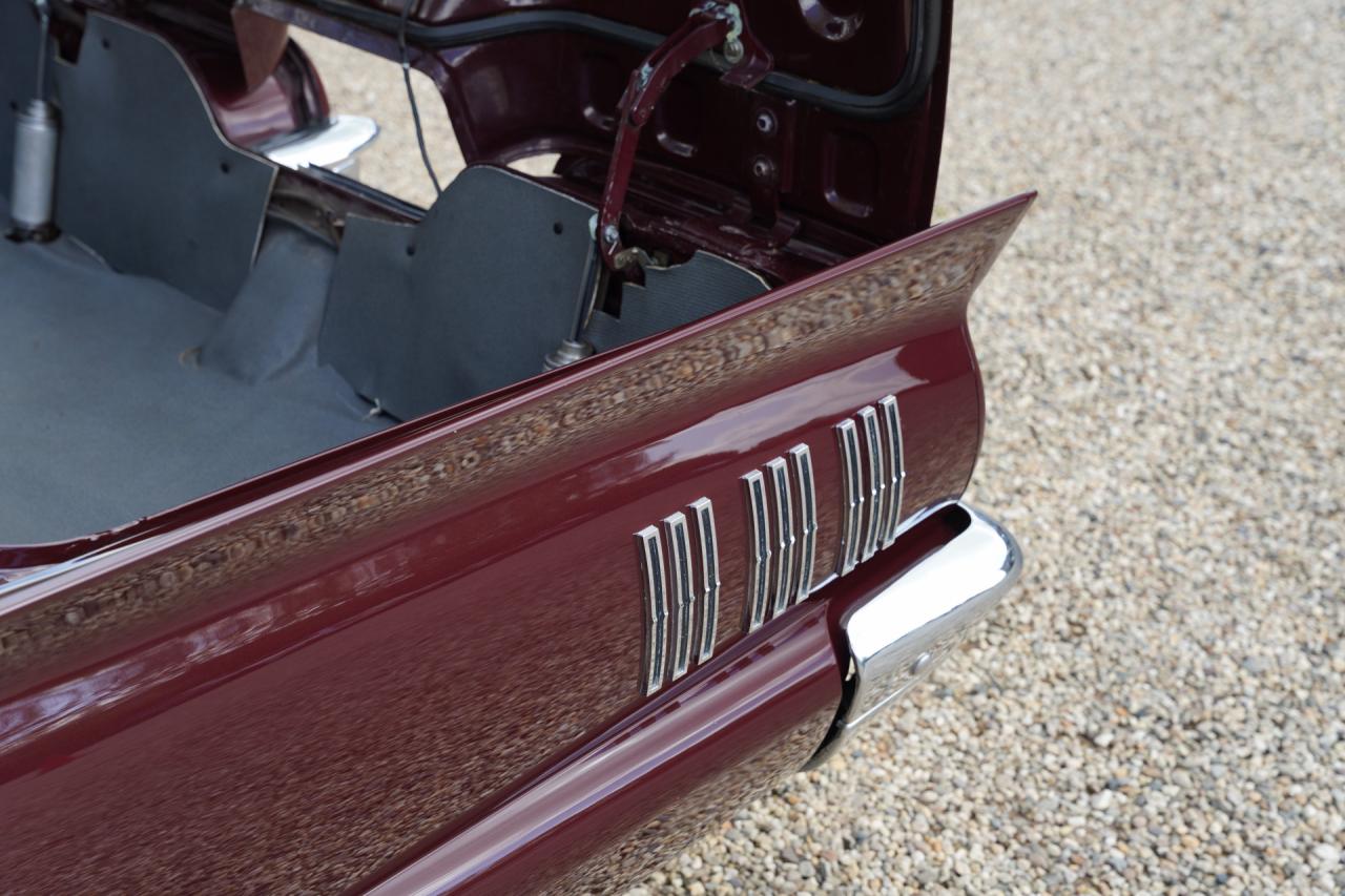 1960 Ford Thunderbird Convertible V8 352 ci