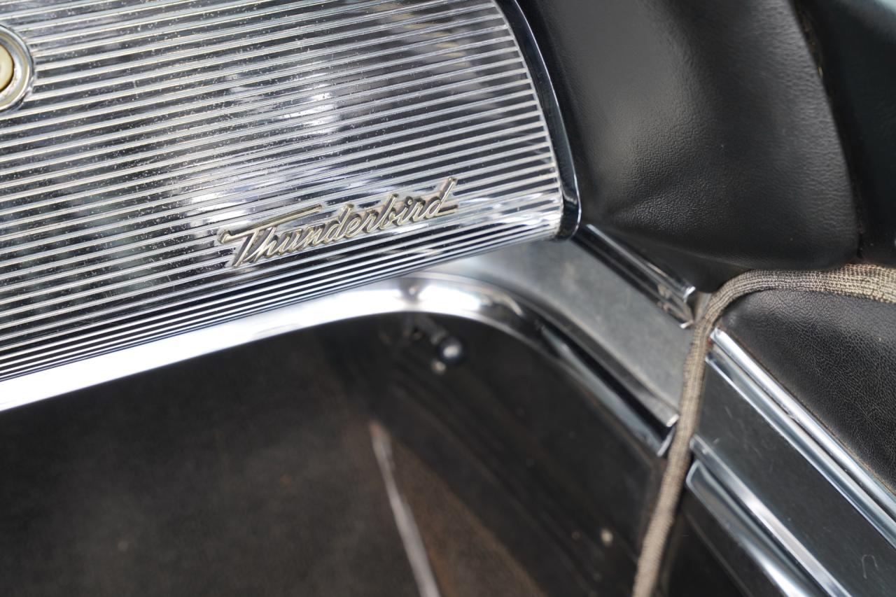 1960 Ford Thunderbird Convertible V8 352 ci