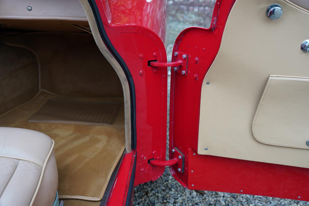 1954 Jaguar XK120 OTS Roadster