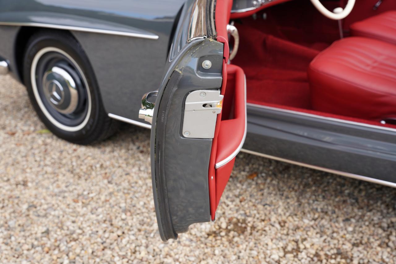 1957 Mercedes - Benz 190 SL Convertible Trade-in-car