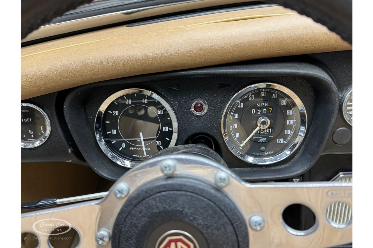 1966 MG B Roadster Trade-in-car