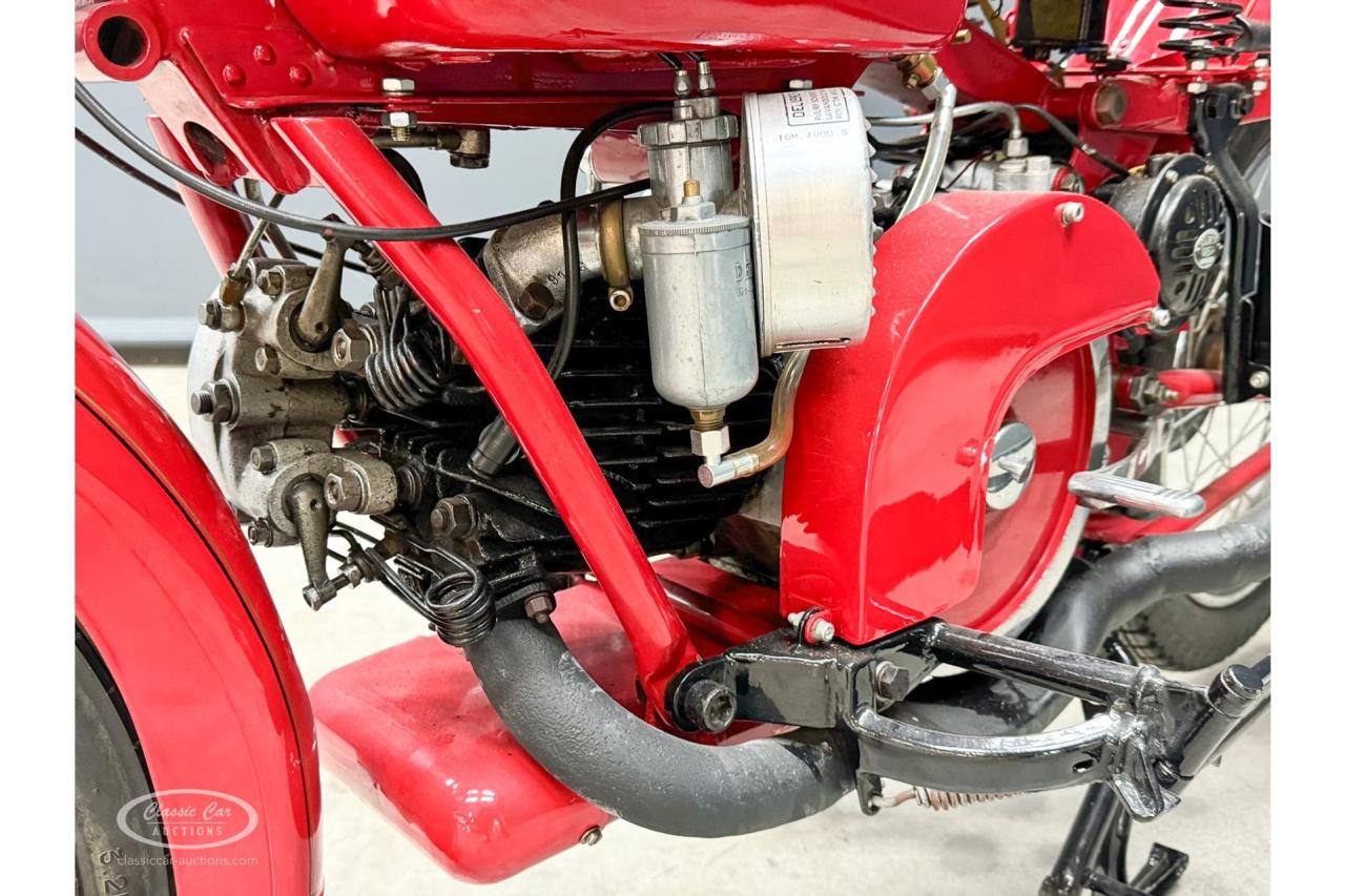 1952 Moto Guzzi Superalce Privato