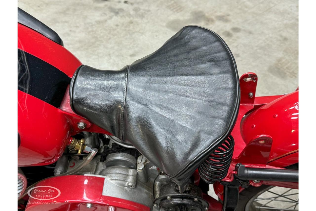 1952 Moto Guzzi Superalce Privato