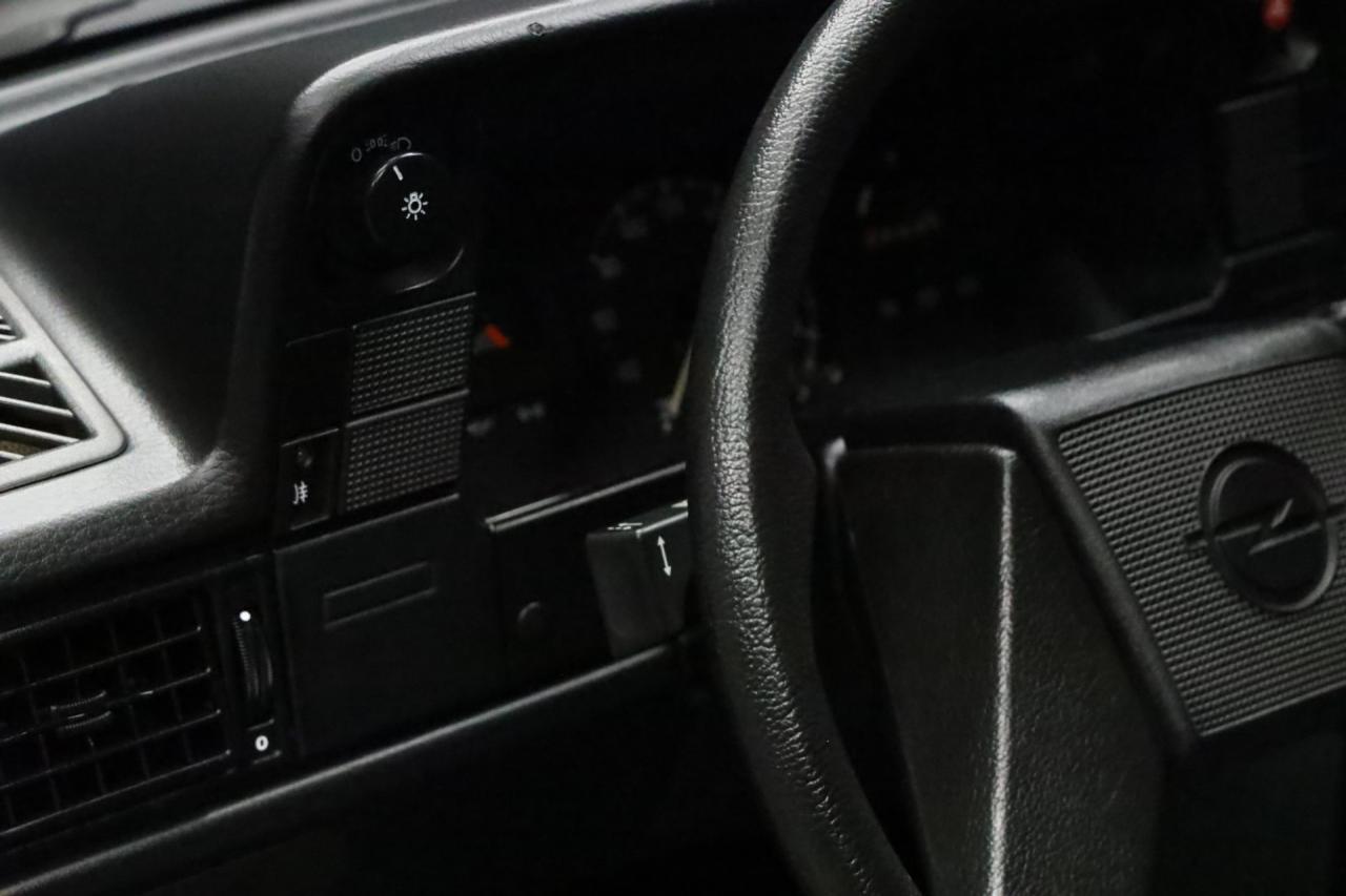 1988 Opel Kadett 1.6 GL &ldquo;36.000 kilometers&rdquo; Trade-in car