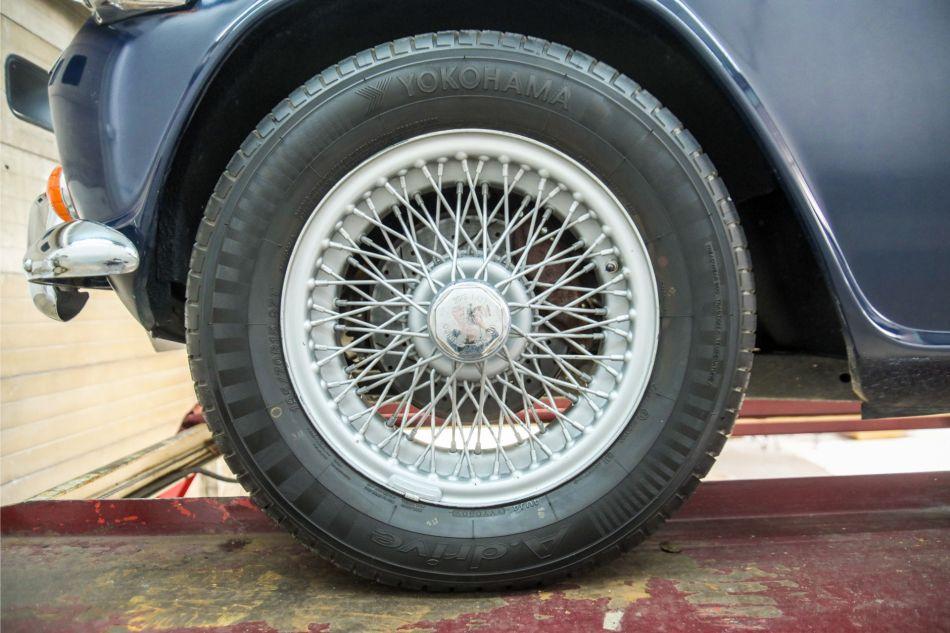 1968 Triumph TR5 TR250 overdrive spaakwielen