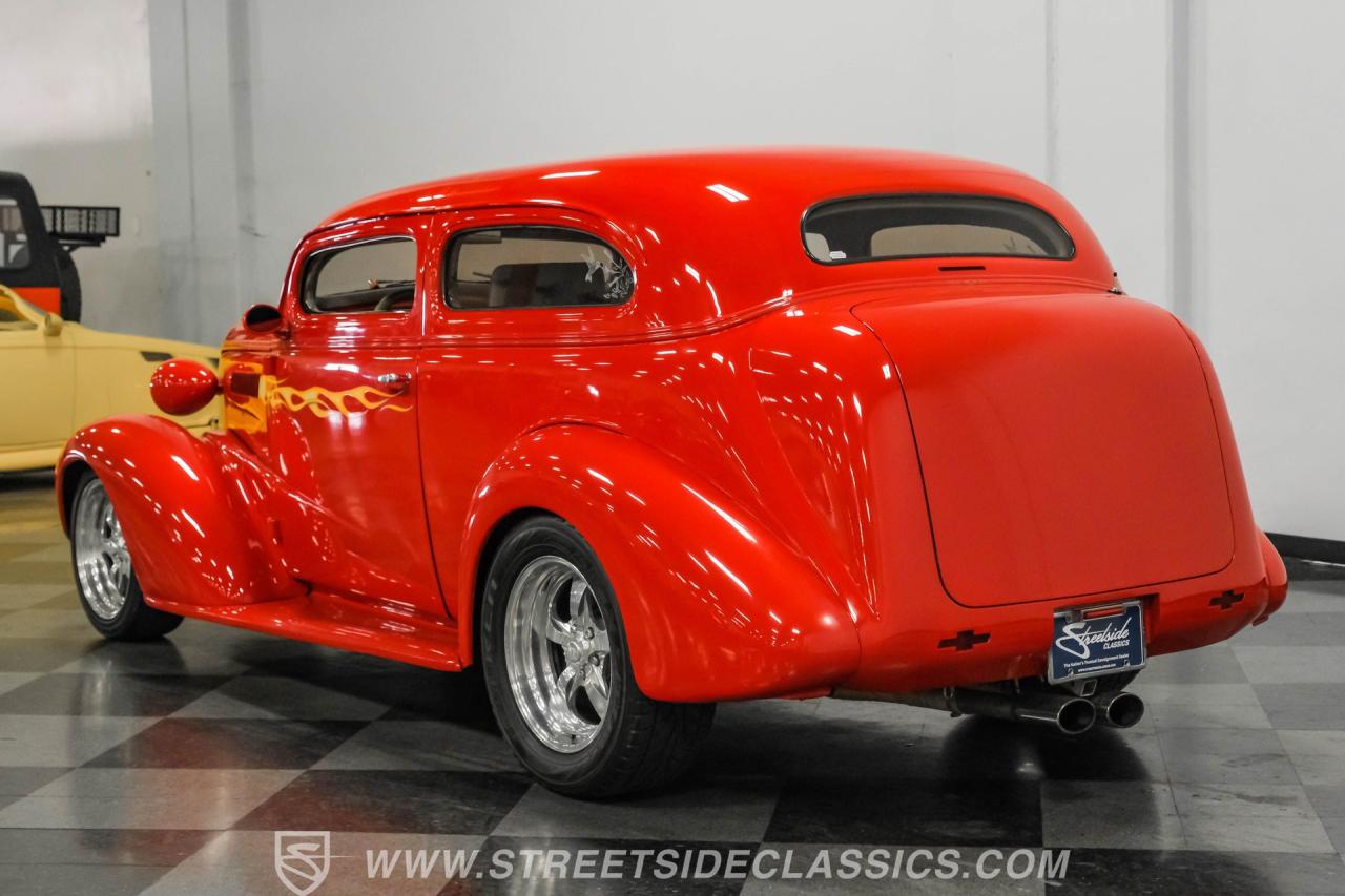 1937 Chevrolet Master Deluxe Sedan Street Rod