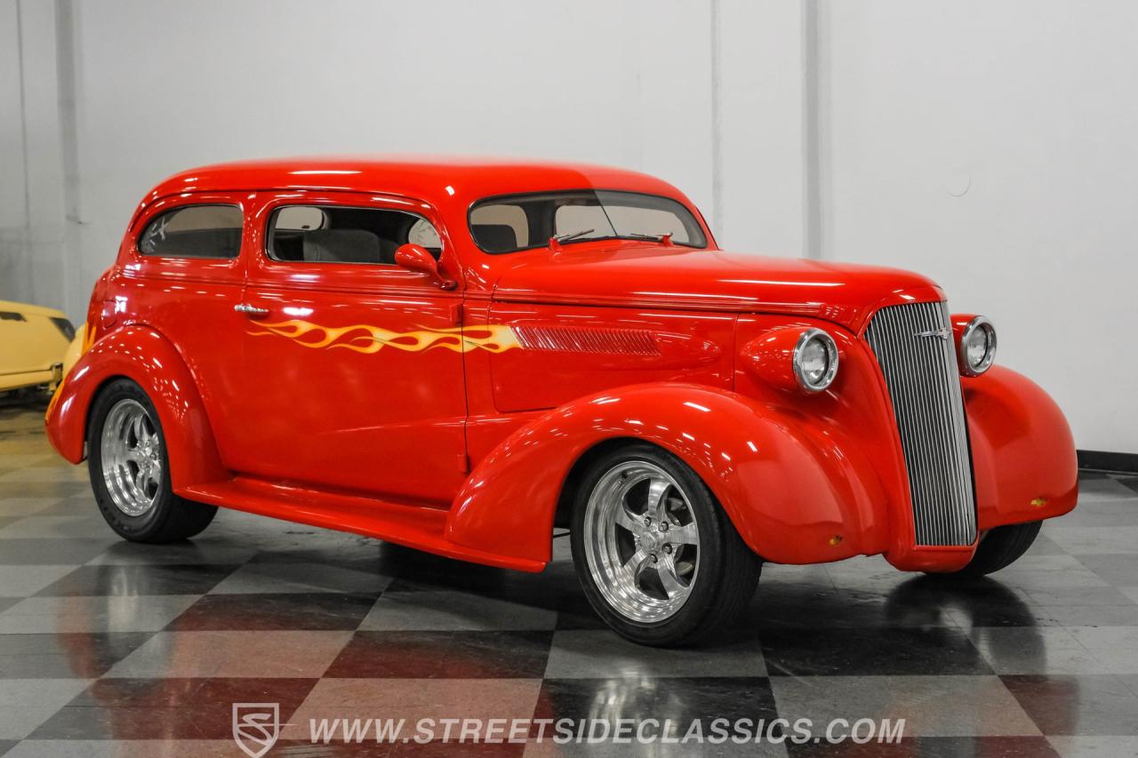 1937 Chevrolet Master Deluxe Sedan Street Rod