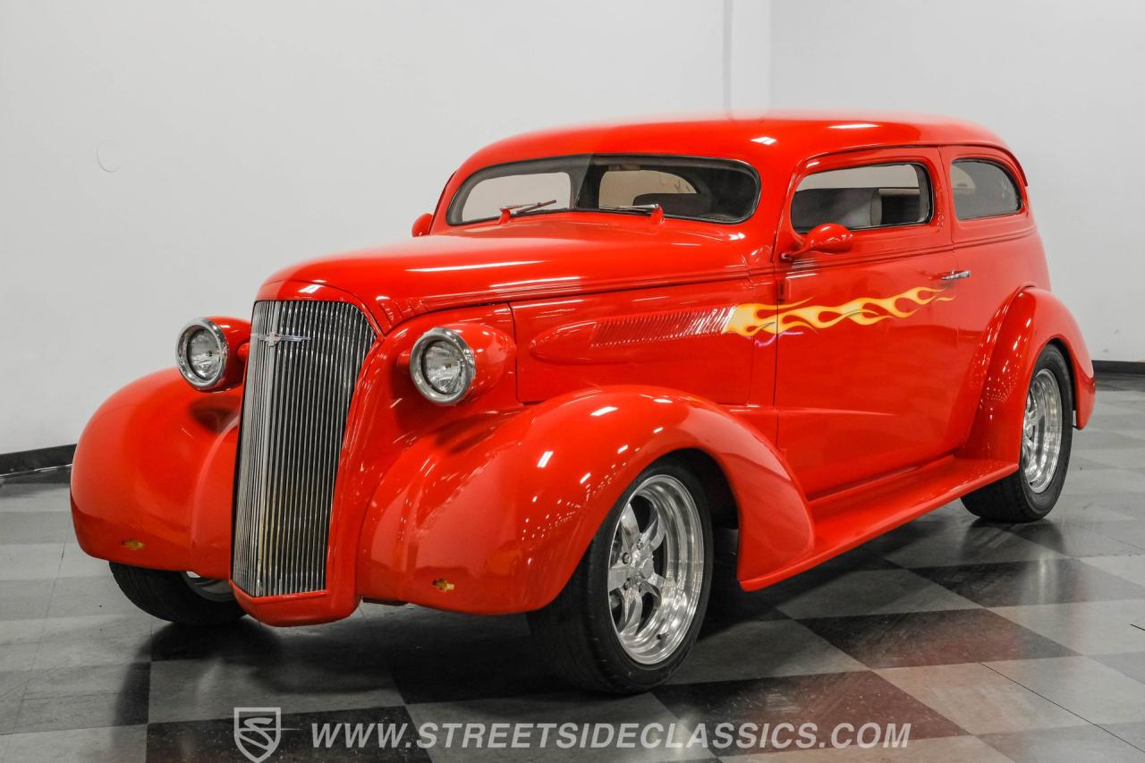 1937 Chevrolet Master Deluxe Sedan Street Rod