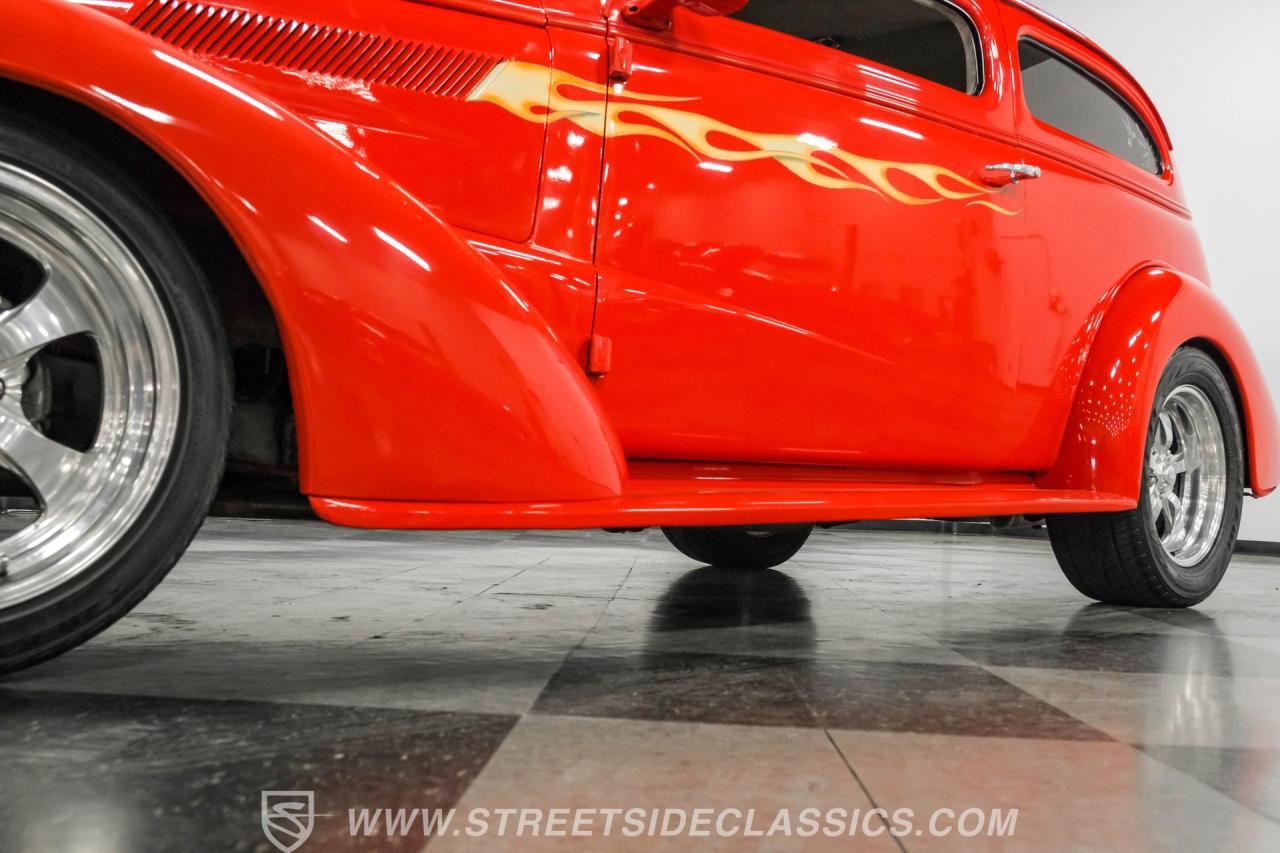 1937 Chevrolet Master Deluxe Sedan Street Rod