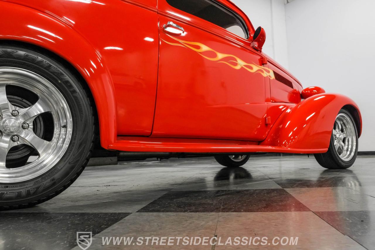 1937 Chevrolet Master Deluxe Sedan Street Rod