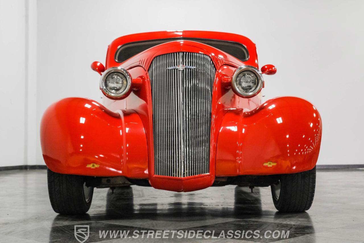 1937 Chevrolet Master Deluxe Sedan Street Rod