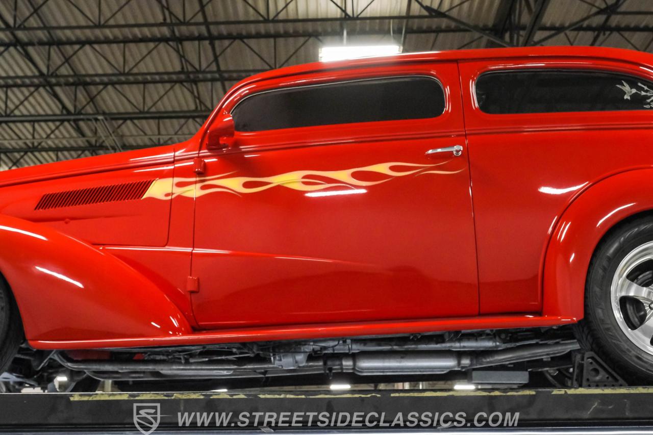 1937 Chevrolet Master Deluxe Sedan Street Rod