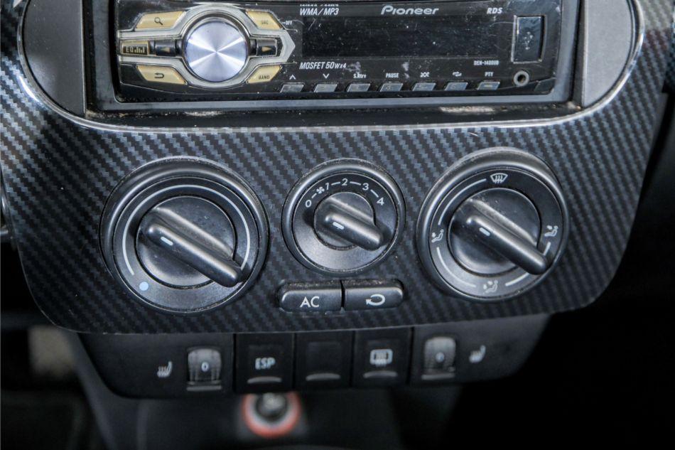 2006 Volkswagen New Beetle