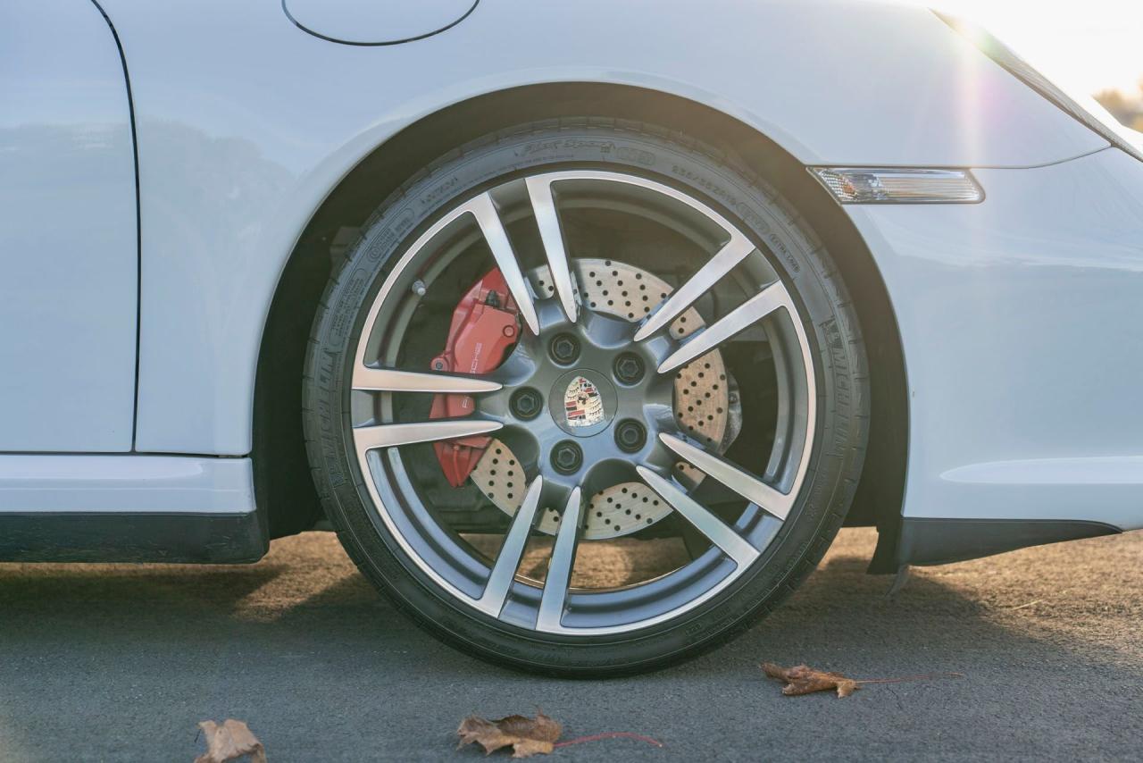 2012 Porsche 911 Carrera 4S Coupe