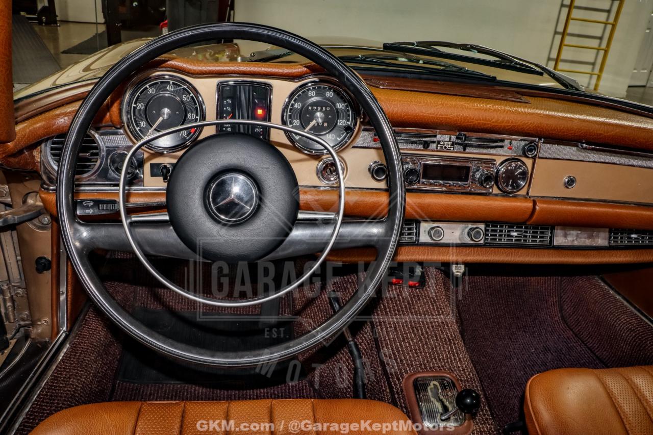 1970 Mercedes - Benz 280SL