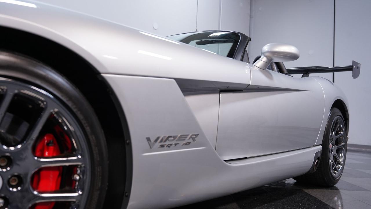2005 Dodge Viper SRT-10 ROADSTER